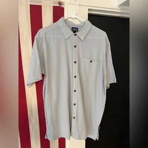 Patagonia Men's Light Blue Short-Sleeve Button-Up Shirt
